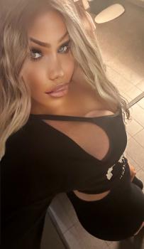 SUMMER _escort_image