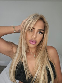 BellaEden_escort_image