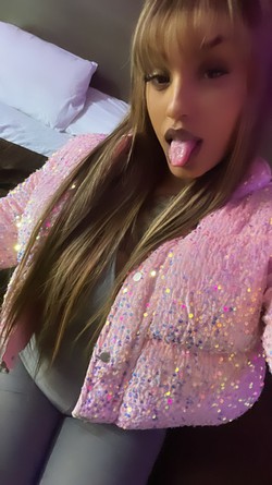 Karissababy_escort_image