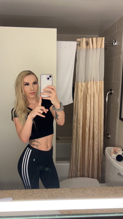 MsKali66_escort_image