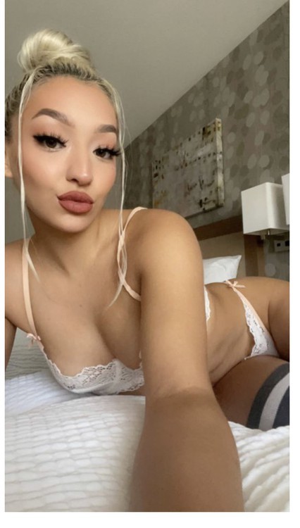 LeylaEvans_escort_image