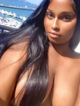 yasmindiazhtx9_escort_image