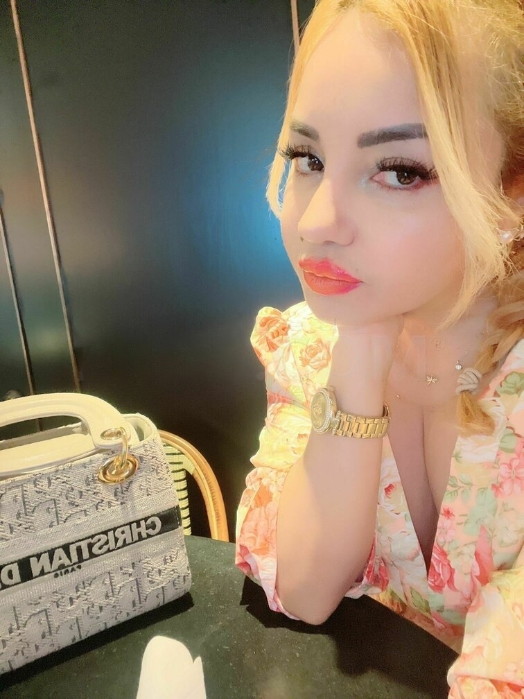  JASMINE WEALTHY _escort_image