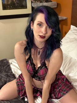 CuddlyLunaBear_escort_image