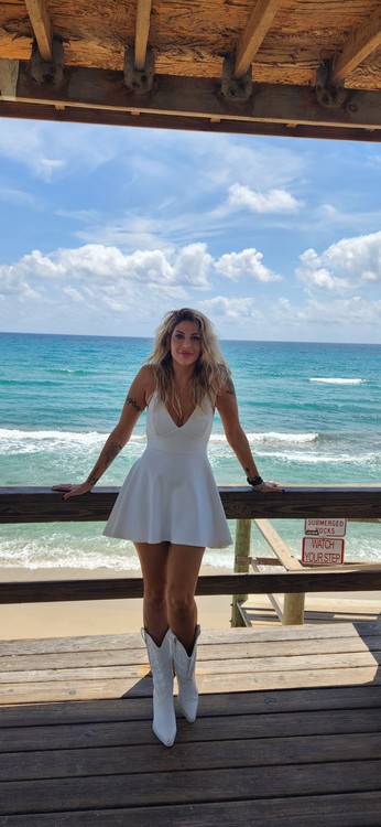 Journeyrosexxx_escort_image