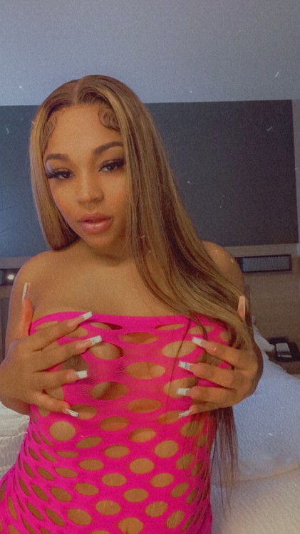 SadeeFineAss_escort_image