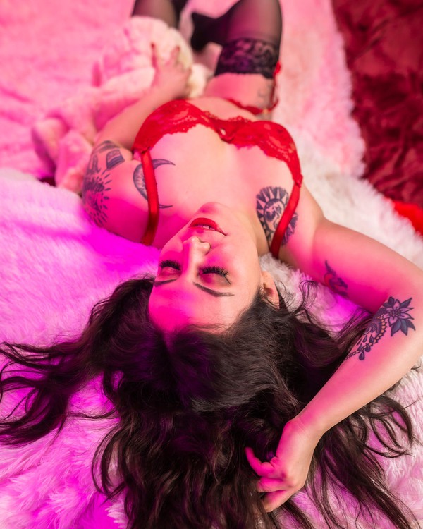 ChloeMoon_escort_image