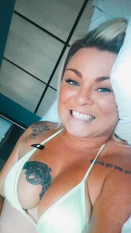 JewelsJae_escort_image