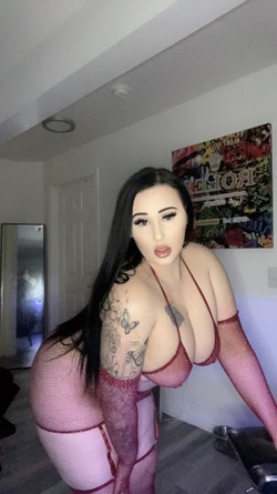 HazelBrooks_escort_image