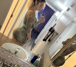 SexyMae_escort_image