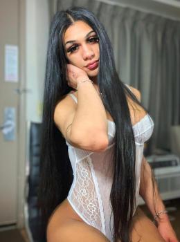 Image - 1 of charlott