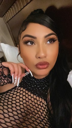 Image - 1 of Kaylaheartss